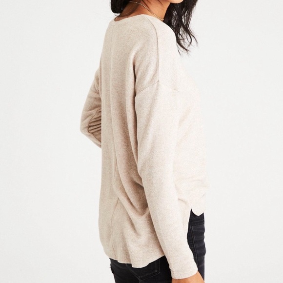 (SOLD) NWT AMERICAN EAGLE Long Sleeved Top (Size L) - Picture 5 of 7